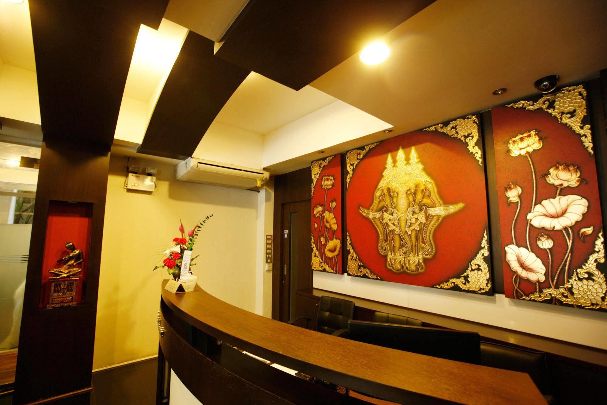 Mirth Sathorn Hotel Bangkok Exterior foto